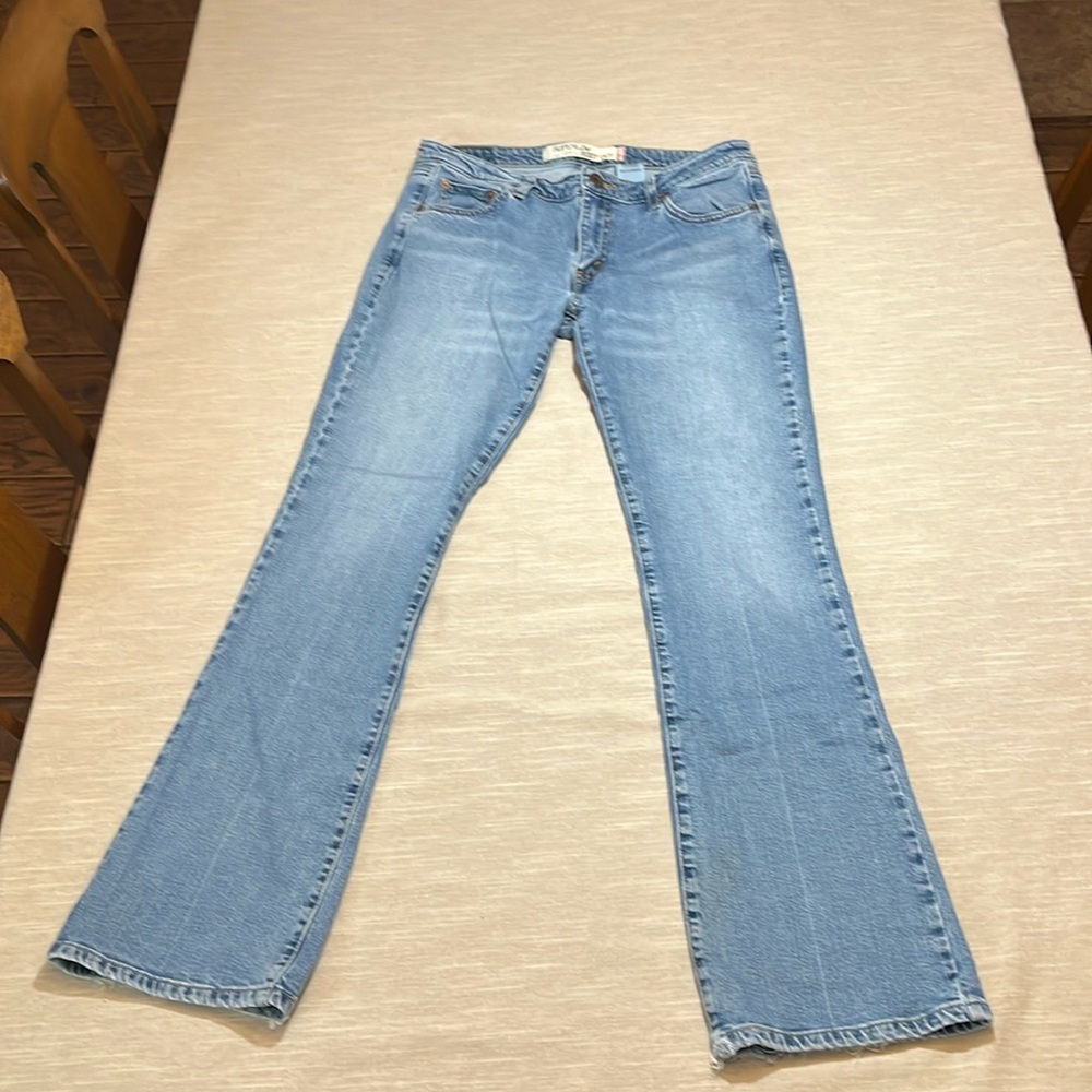 Levi’s 518 Bootcut jeans 5 pocket waist 26” inseam 33” size 13 long juniors